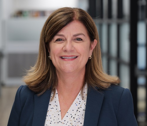 Photo of Stephanie Raymond